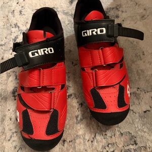Giro women’s Bright Red Cycling Shoes Size 8.5